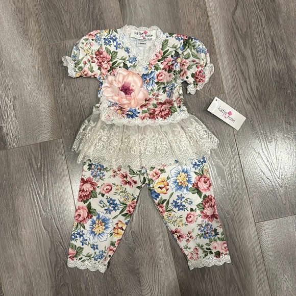 Katie Rose Harper Lace & Floral Set - Picture 1 of 5